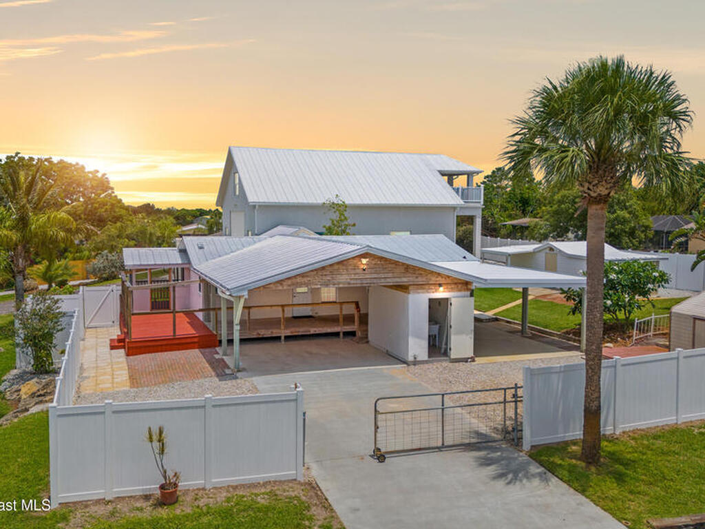 8865 Central Avenue, Micco, FL 32976