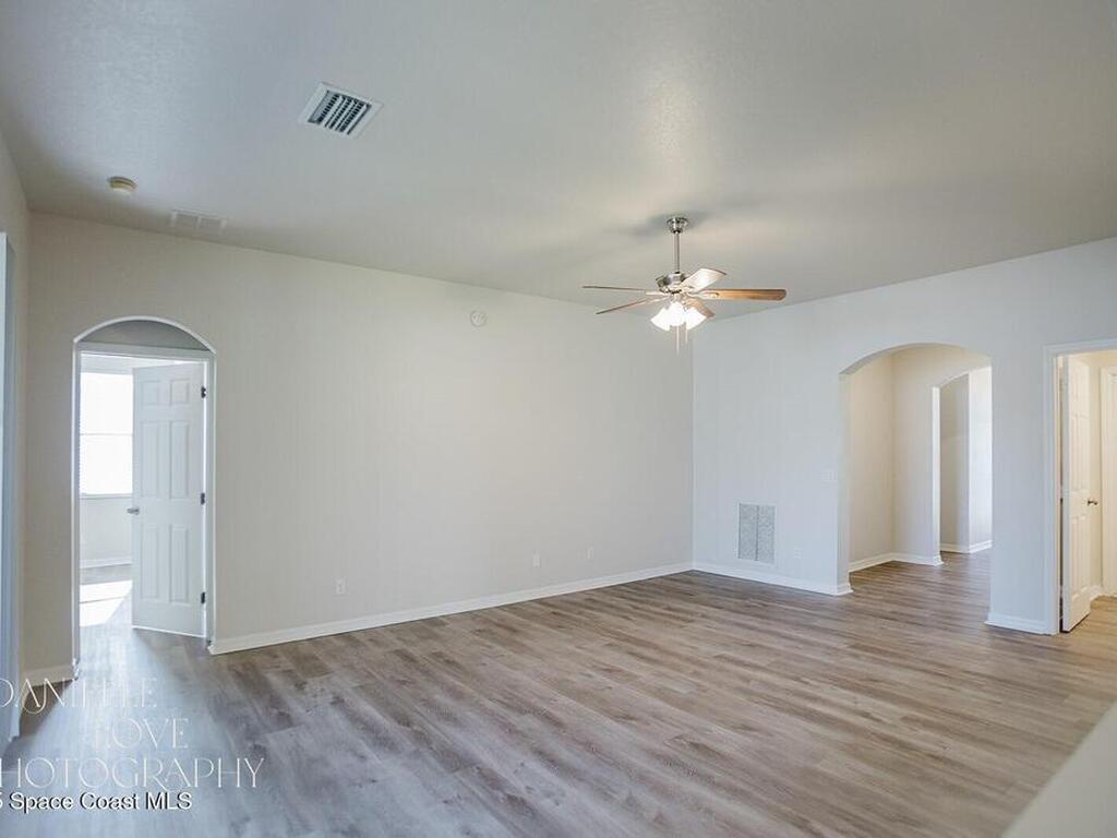 1110 8th Place, Vero Beach, FL 32960