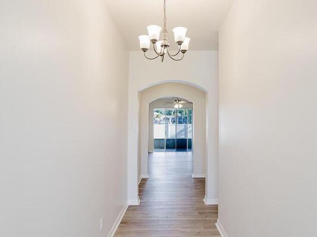 1110 8th Place, Vero Beach, FL 32960