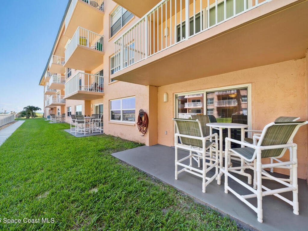 10 Sunflower Street, Cocoa Beach, FL 32931