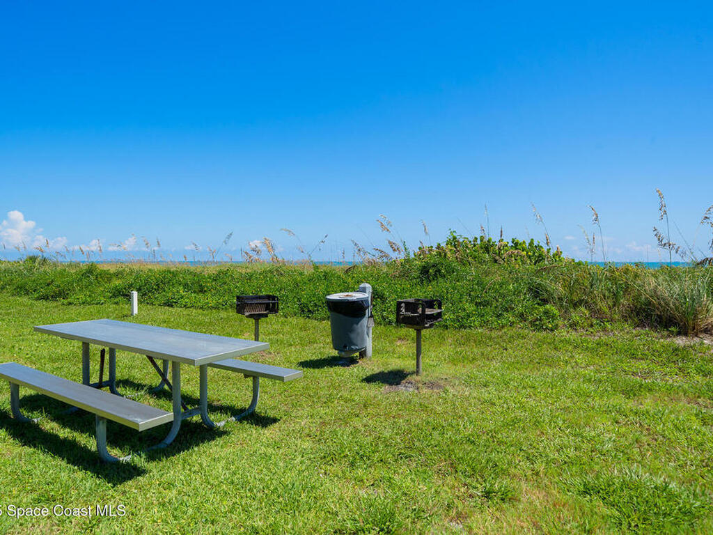 10 Sunflower Street, Cocoa Beach, FL 32931