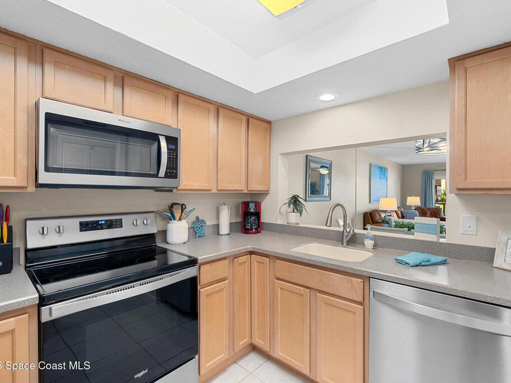 10 Sunflower Street, Cocoa Beach, FL 32931