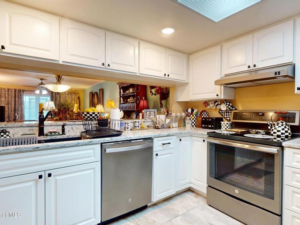 540 S Brevard Avenue, Cocoa Beach, FL 32931