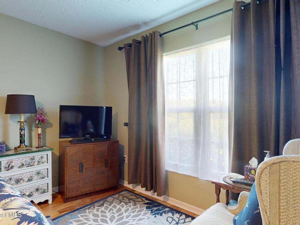 540 S Brevard Avenue, Cocoa Beach, FL 32931