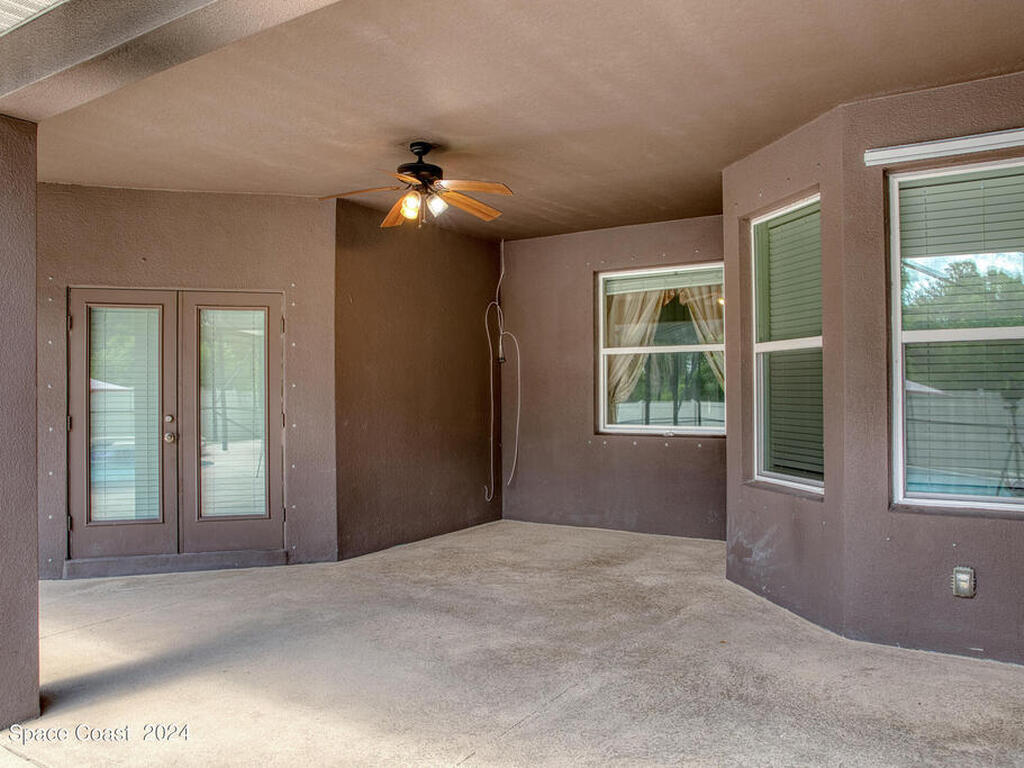 632 Stonebriar Drive, Palm Bay, FL 32909