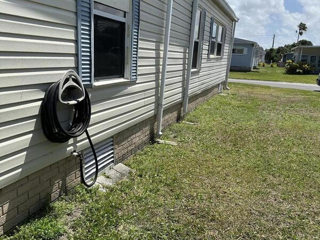 514 Puffin Drive, Barefoot Bay, FL 32976