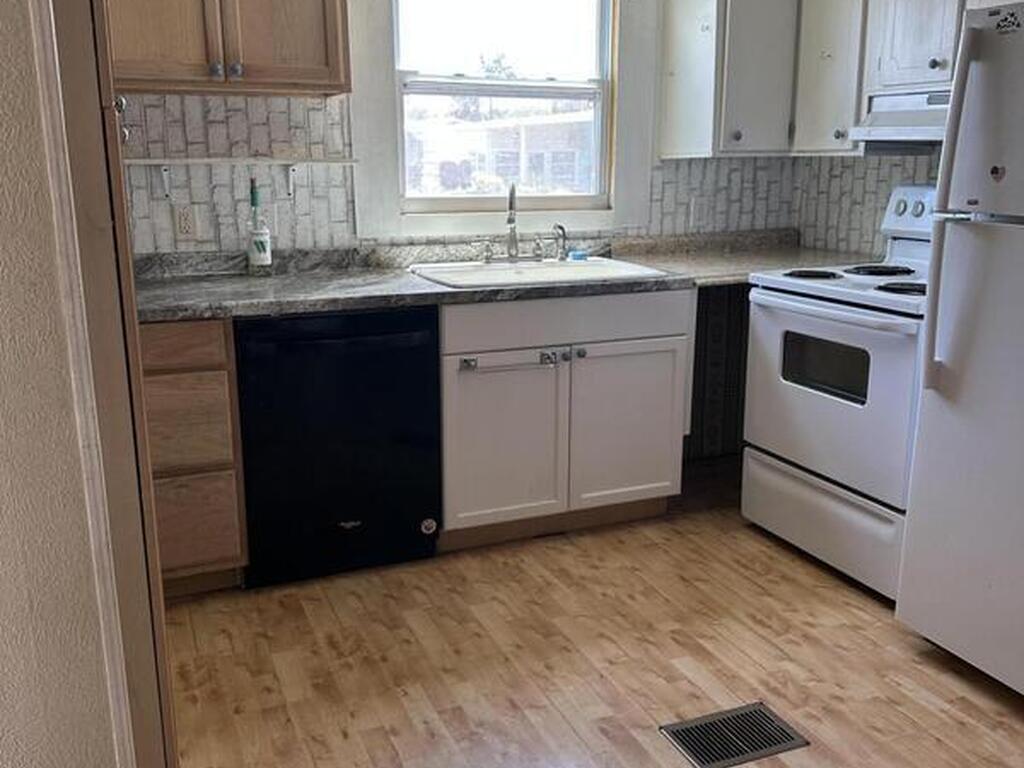 514 Puffin Drive, Barefoot Bay, FL 32976