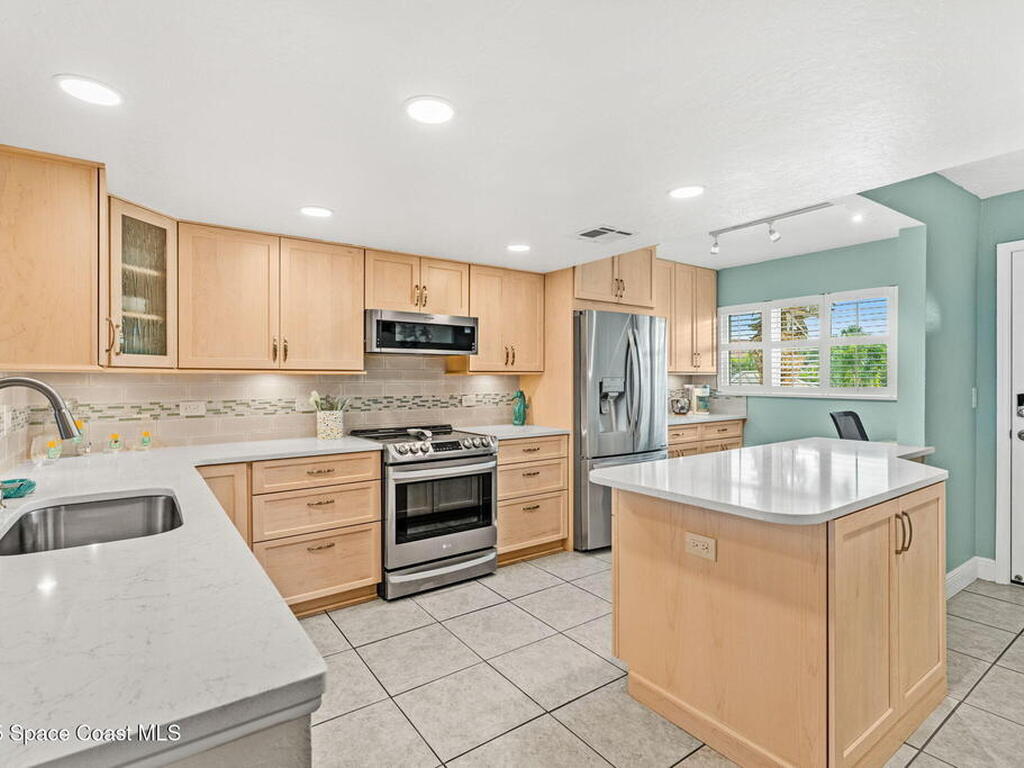 1101 S Miramar Avenue, Indialantic, FL 32903