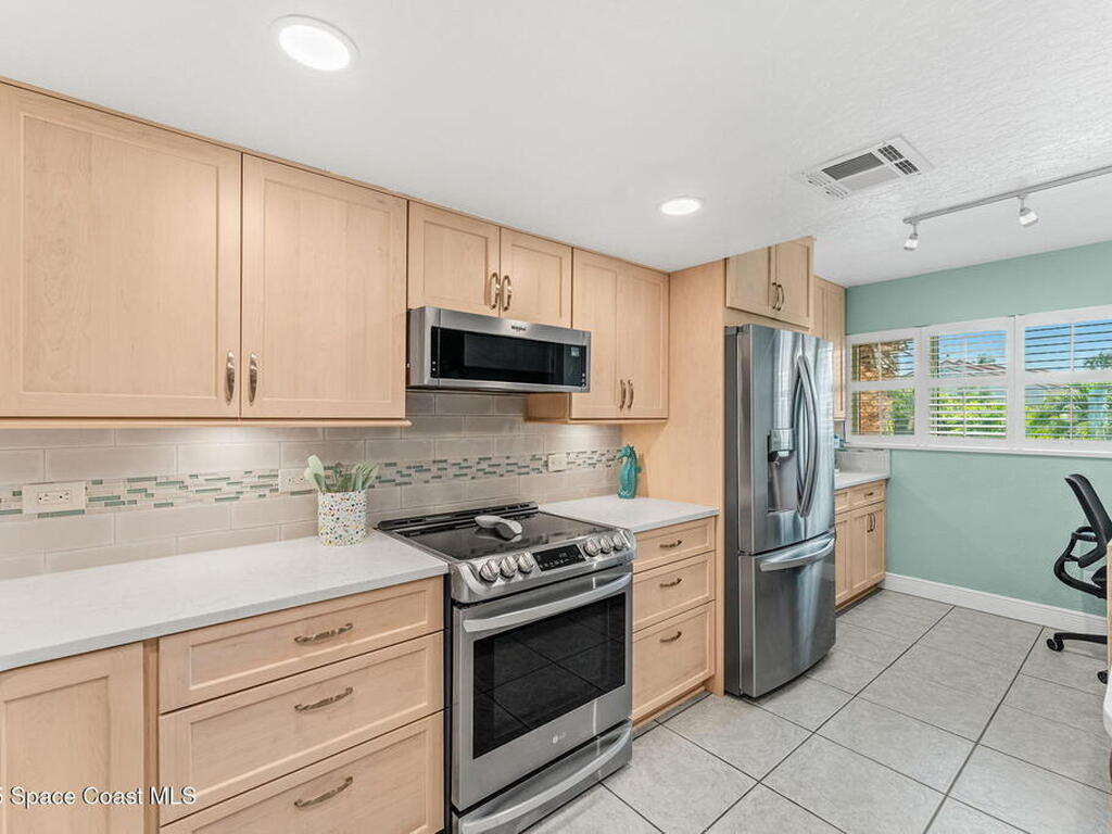 1101 S Miramar Avenue, Indialantic, FL 32903