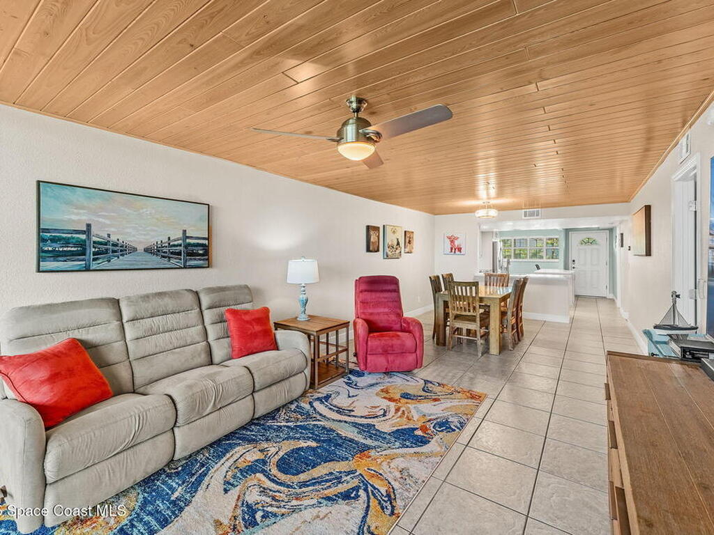 1101 S Miramar Avenue, Indialantic, FL 32903