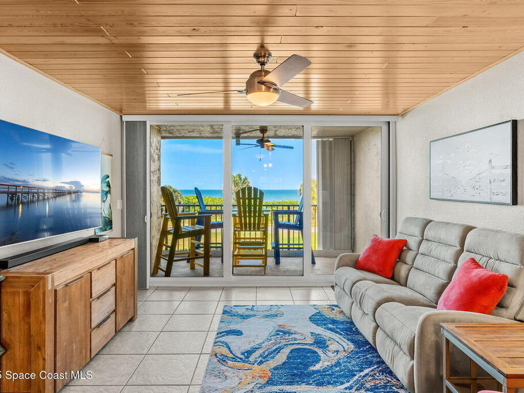 1101 S Miramar Avenue, Indialantic, FL 32903