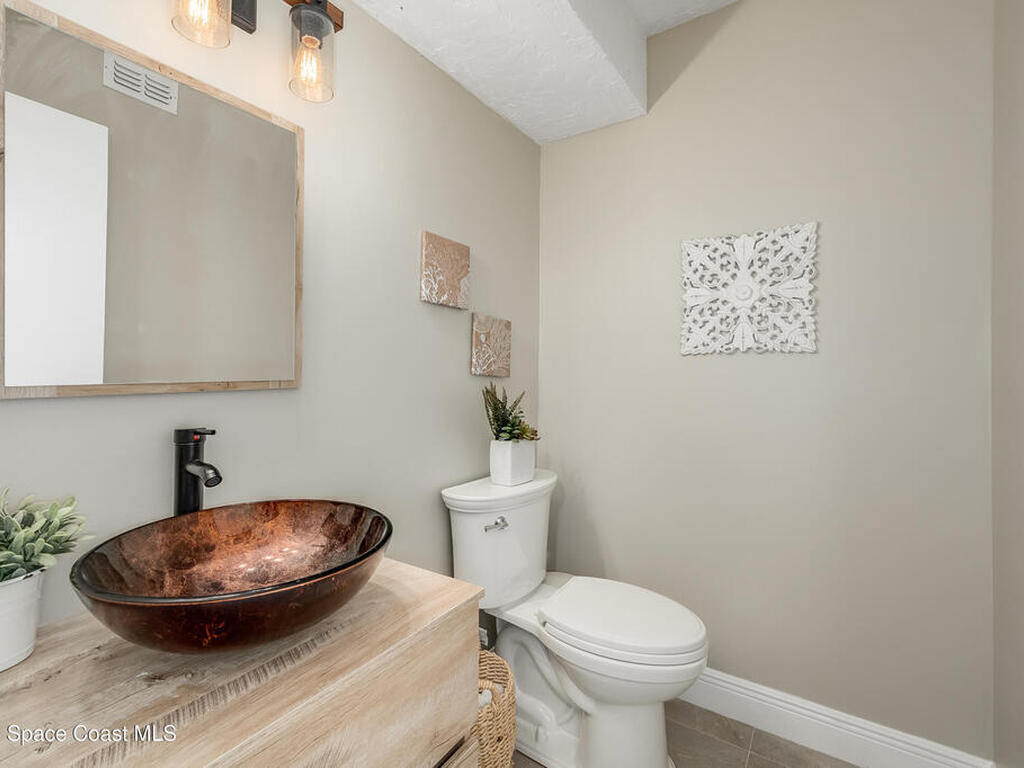 8 Cove Road, Melbourne Beach, FL 32951