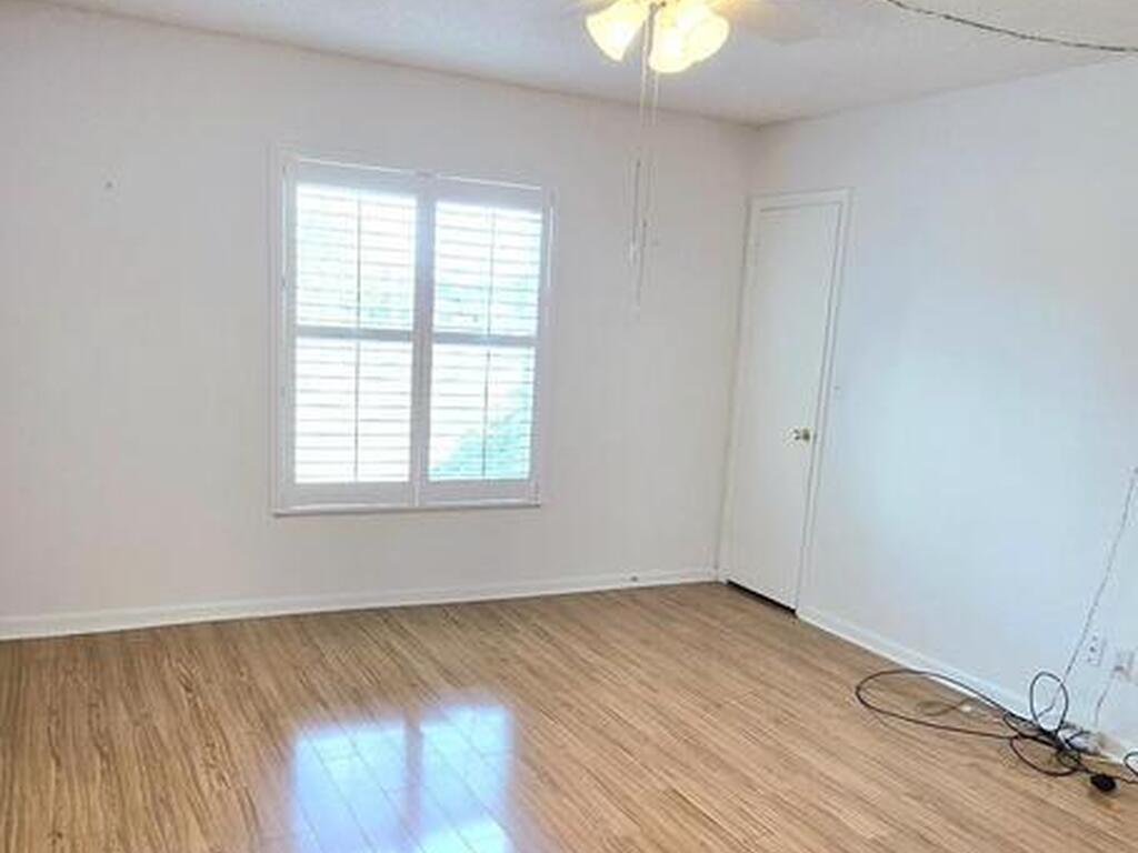 725 Port Malabar Boulevard, Palm Bay, FL 32905