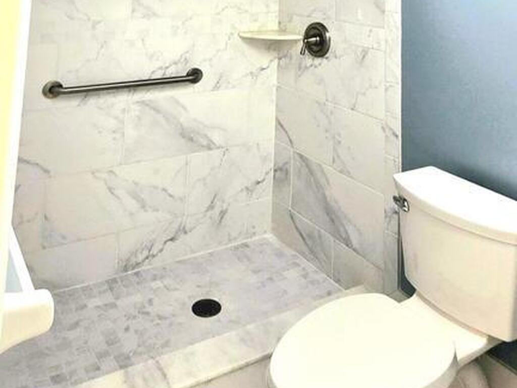 725 Port Malabar Boulevard, Palm Bay, FL 32905