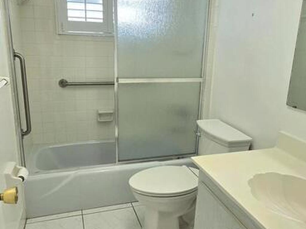 725 Port Malabar Boulevard, Palm Bay, FL 32905