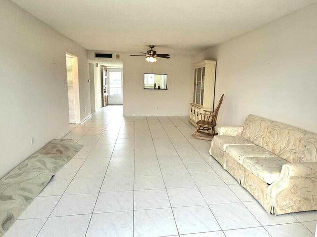 725 Port Malabar Boulevard, Palm Bay, FL 32905