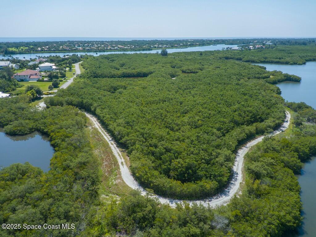 2660 Riverview Court, Vero Beach, FL 32963