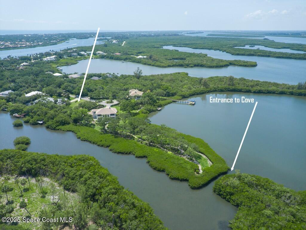 2660 Riverview Court, Vero Beach, FL 32963