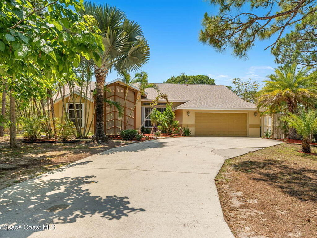 5900 Brabrook Avenue, Grant-Valkaria, FL 32949