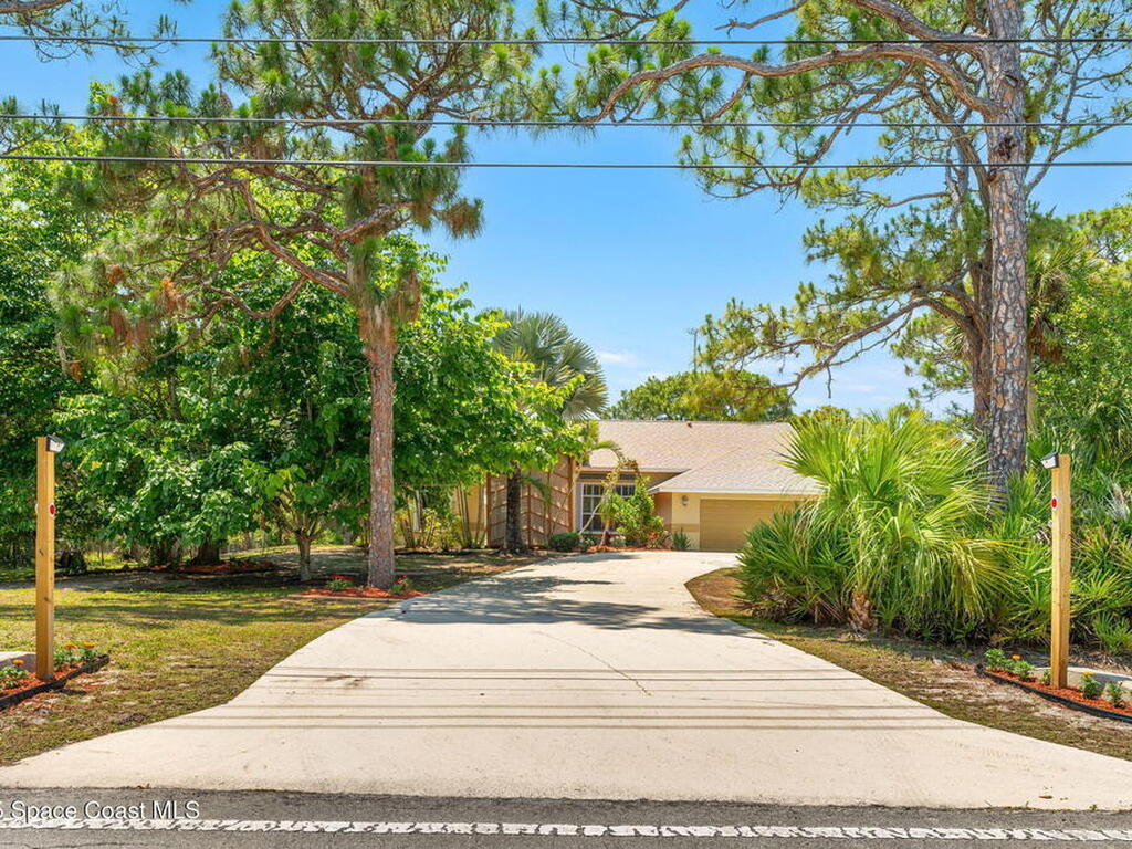 5900 Brabrook Avenue, Grant-Valkaria, FL 32949