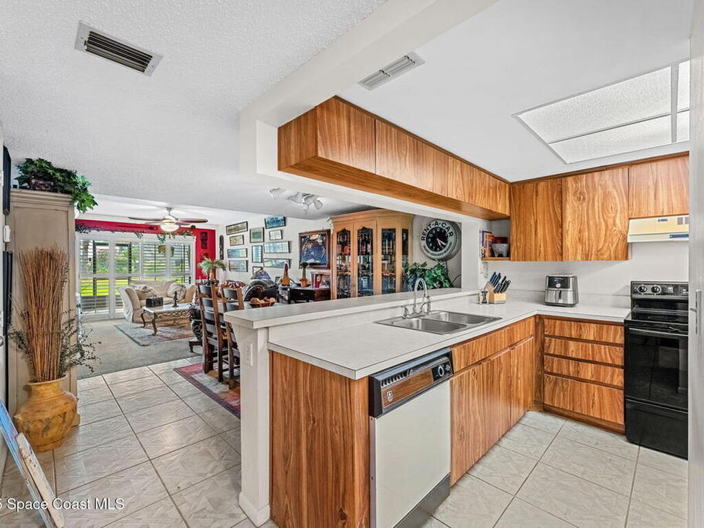 3165 N Atlantic Avenue, Cocoa Beach, FL 32931