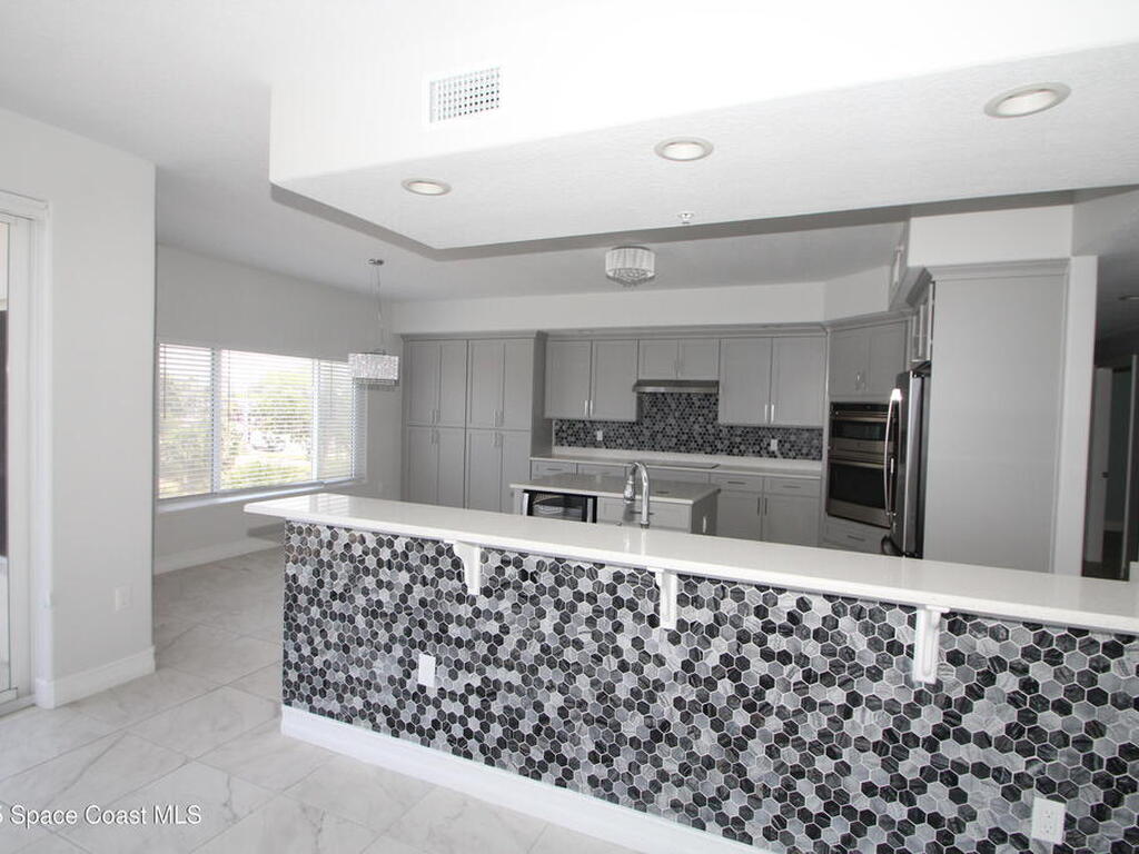 1465 S Harbor City Boulevard, Melbourne, FL 32901