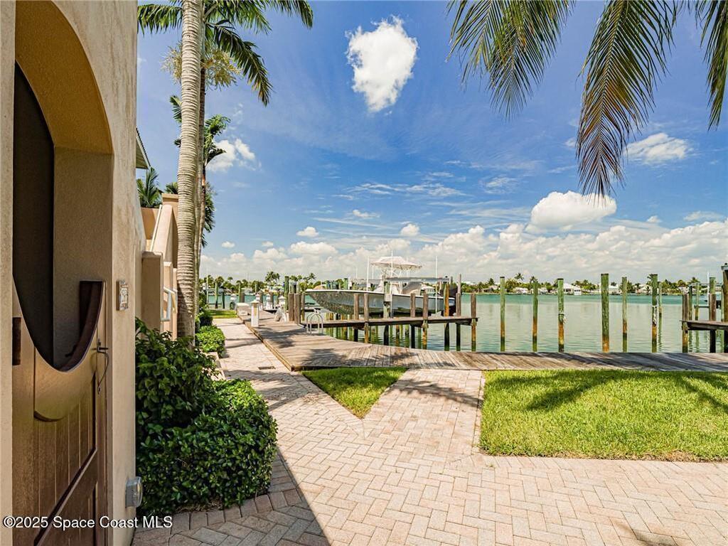 1564 Island Cove Road, Fort Pierce, FL 34949