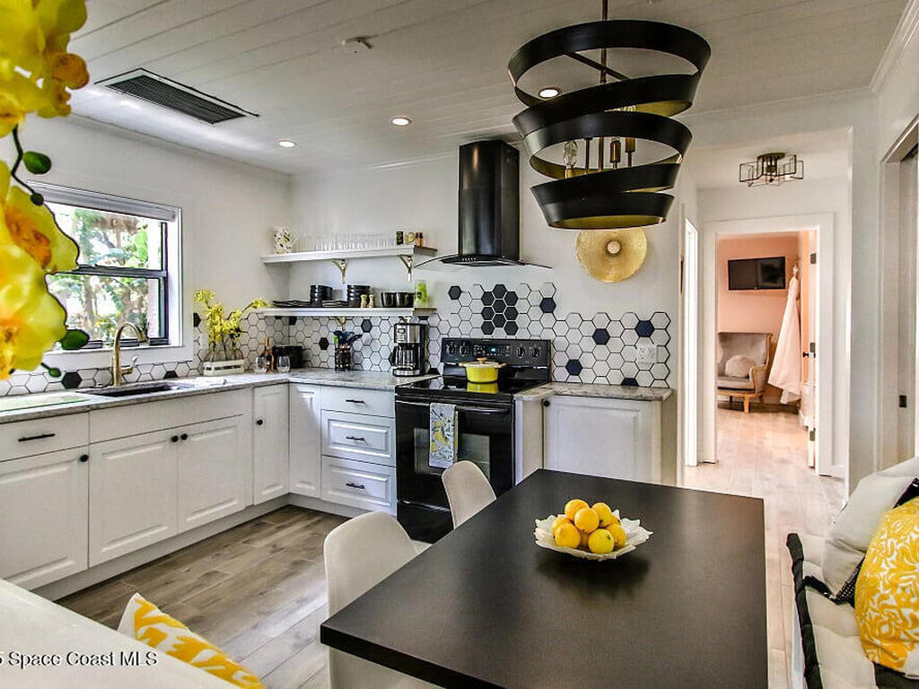 11450 S Indian River Drive, Sebastian, FL 32958