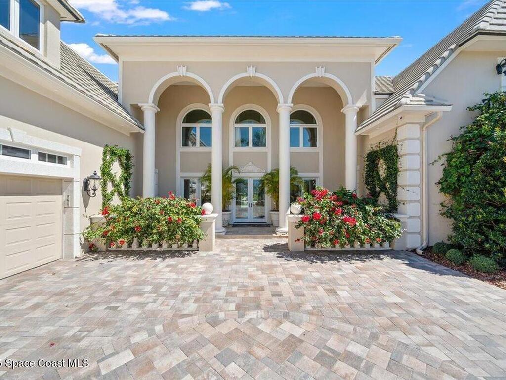 240 Lansing Island Drive, Indian Harbour Beach, FL 32937