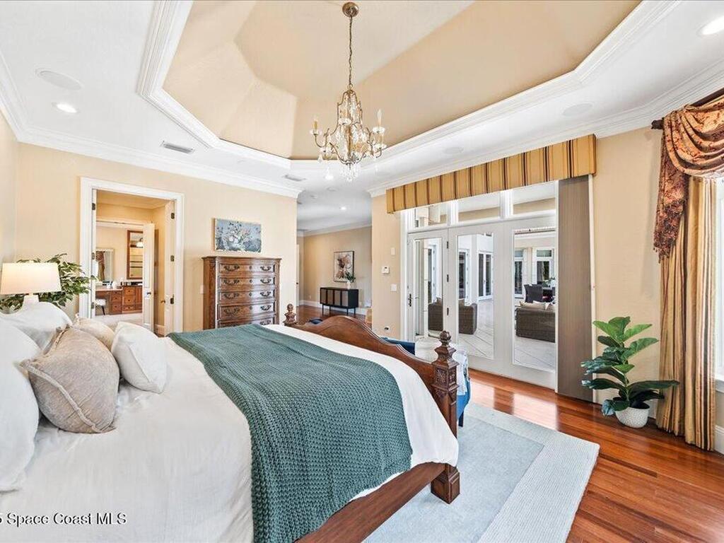 240 Lansing Island Drive, Indian Harbour Beach, FL 32937