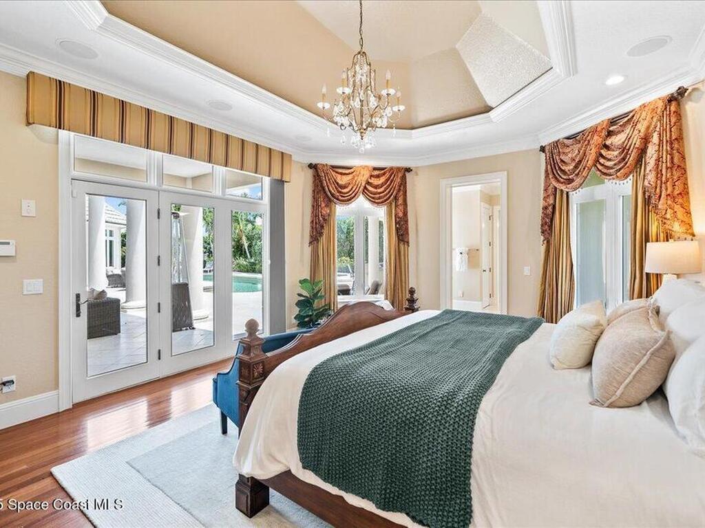 240 Lansing Island Drive, Indian Harbour Beach, FL 32937