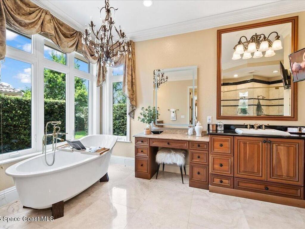 240 Lansing Island Drive, Indian Harbour Beach, FL 32937