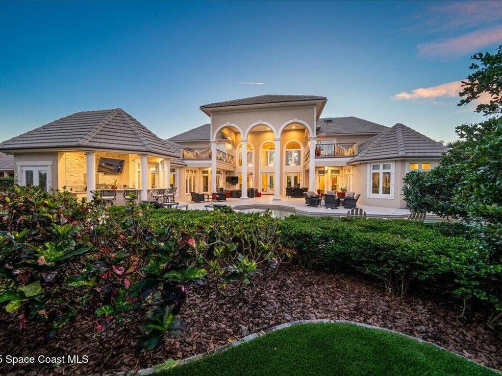 240 Lansing Island Drive, Indian Harbour Beach, FL 32937