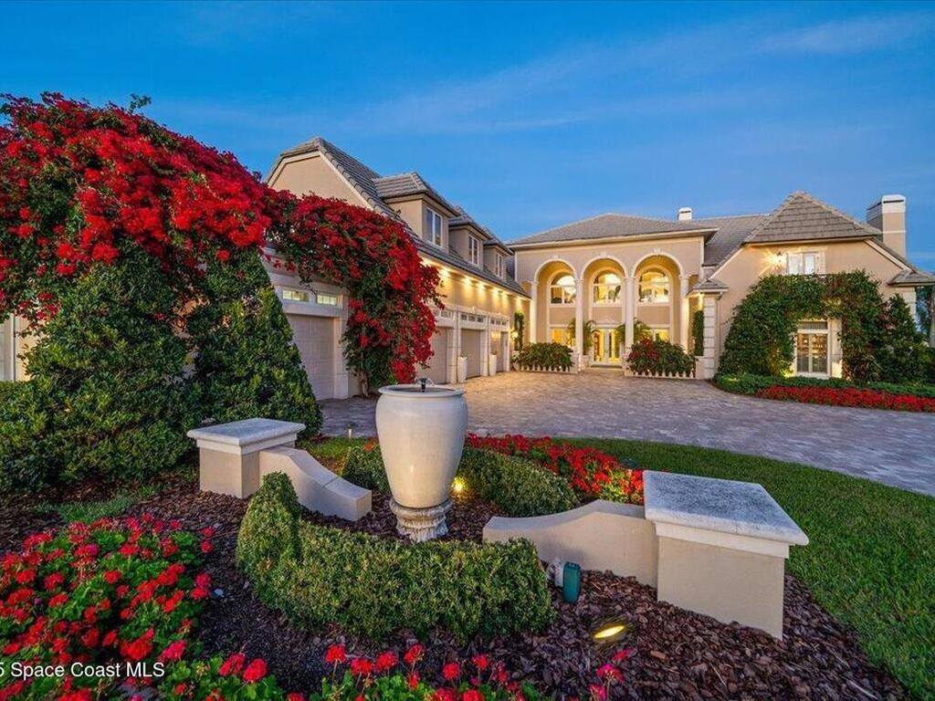 240 Lansing Island Drive, Indian Harbour Beach, FL 32937