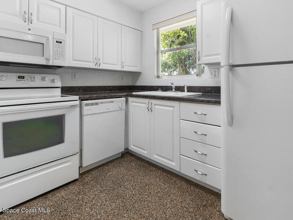 1340 Continental Drive, Daytona Beach, FL 32117