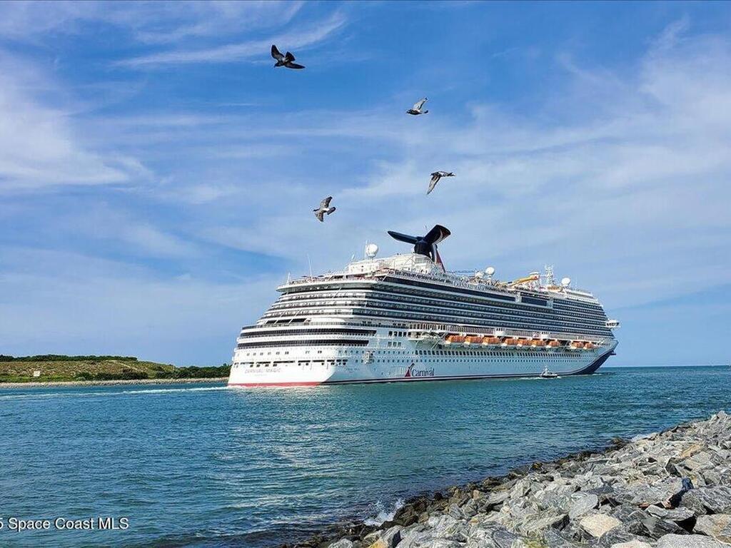 7008 Sevilla Court, Cape Canaveral, FL 32920