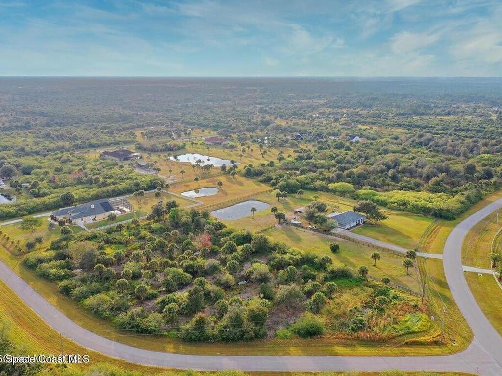 335 Pinto Lane, Palm Bay, FL 32909