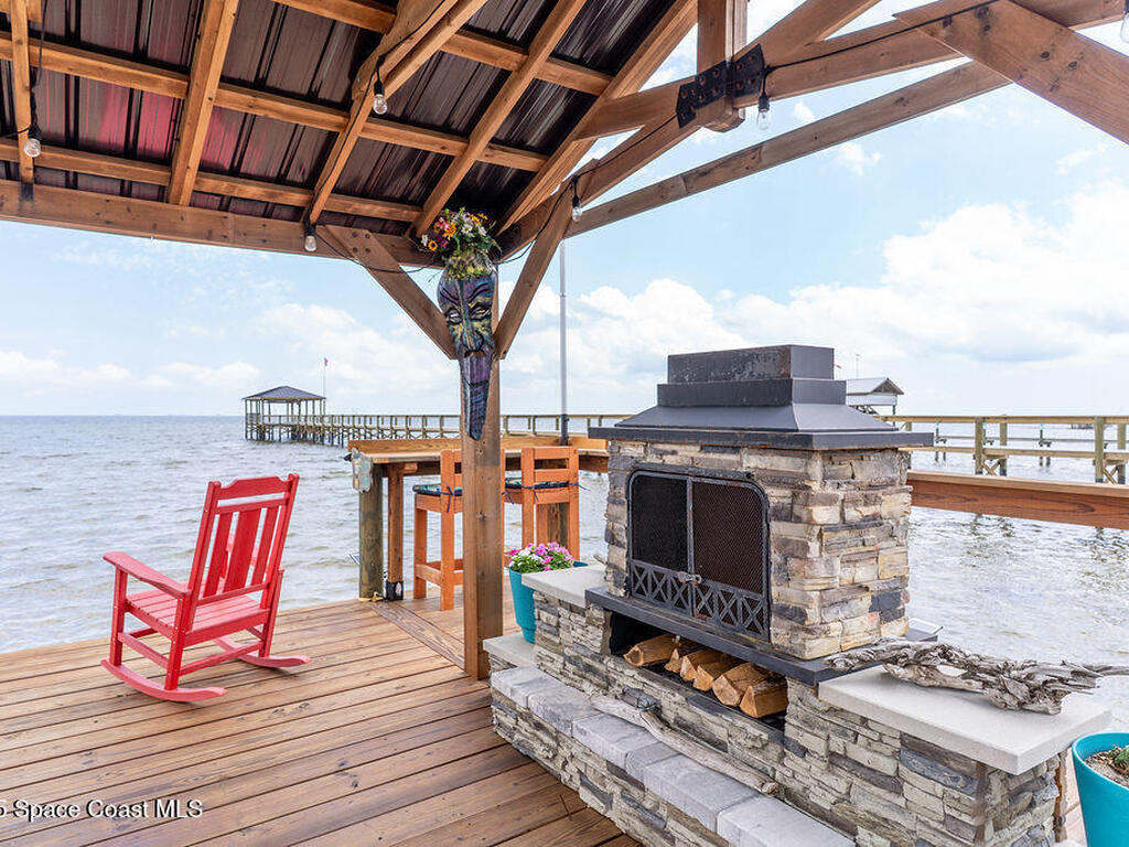 5250 Riveredge Drive, Titusville, FL 32780