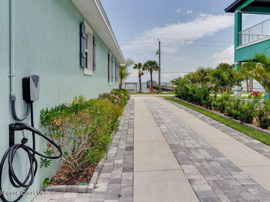 5250 Riveredge Drive, Titusville, FL 32780