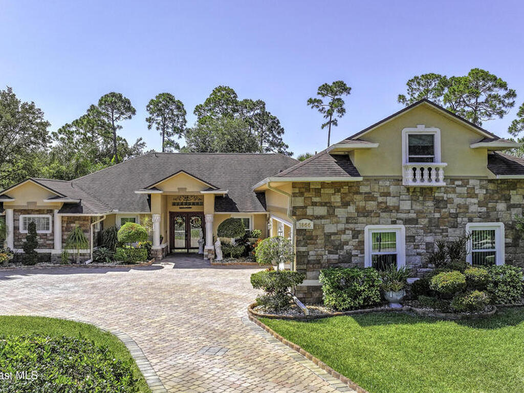 1866 Amberwood Drive, Palm Bay, FL 32909