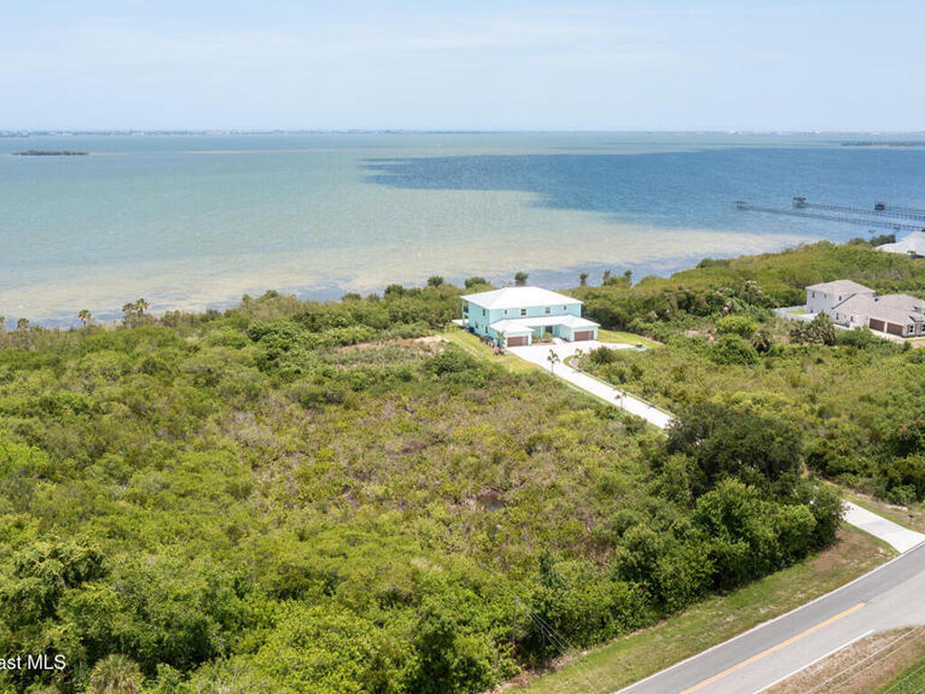 3660 S Courtenay Parkway, Merritt Island, FL 32952