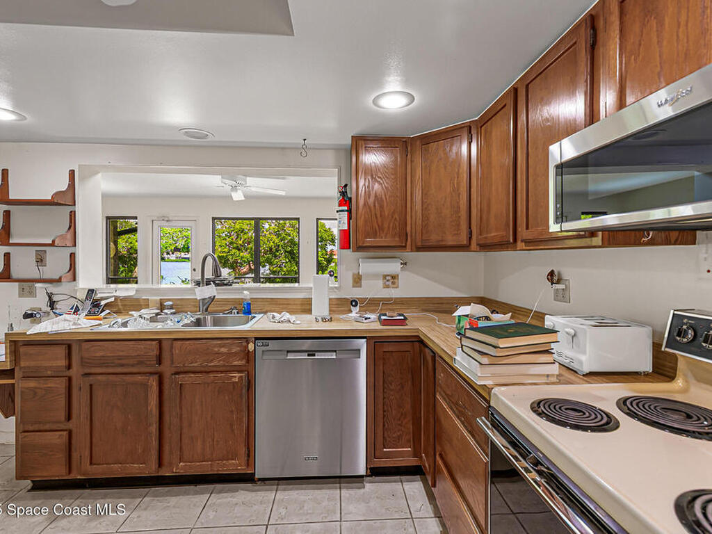 11430 S Tropical Trail, Merritt Island, FL 32952