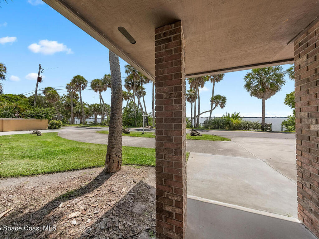 11430 S Tropical Trail, Merritt Island, FL 32952