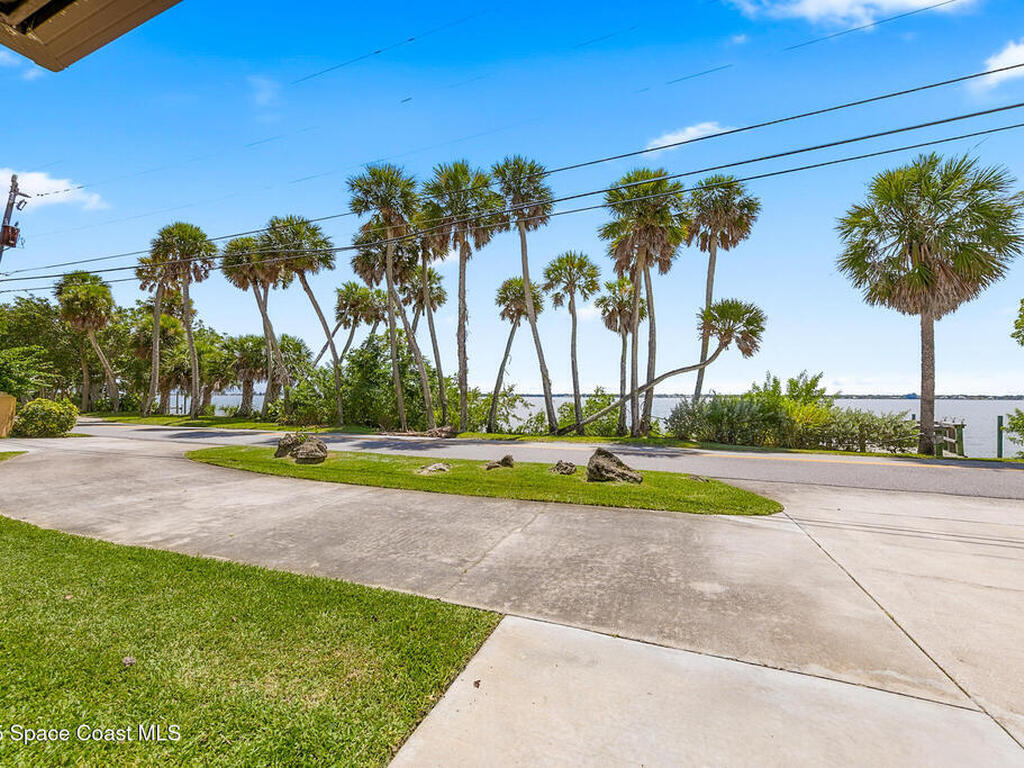 11430 S Tropical Trail, Merritt Island, FL 32952
