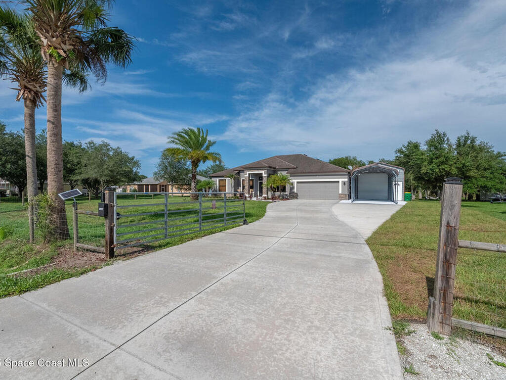 4725 Papaya Street, Cocoa, FL 32926