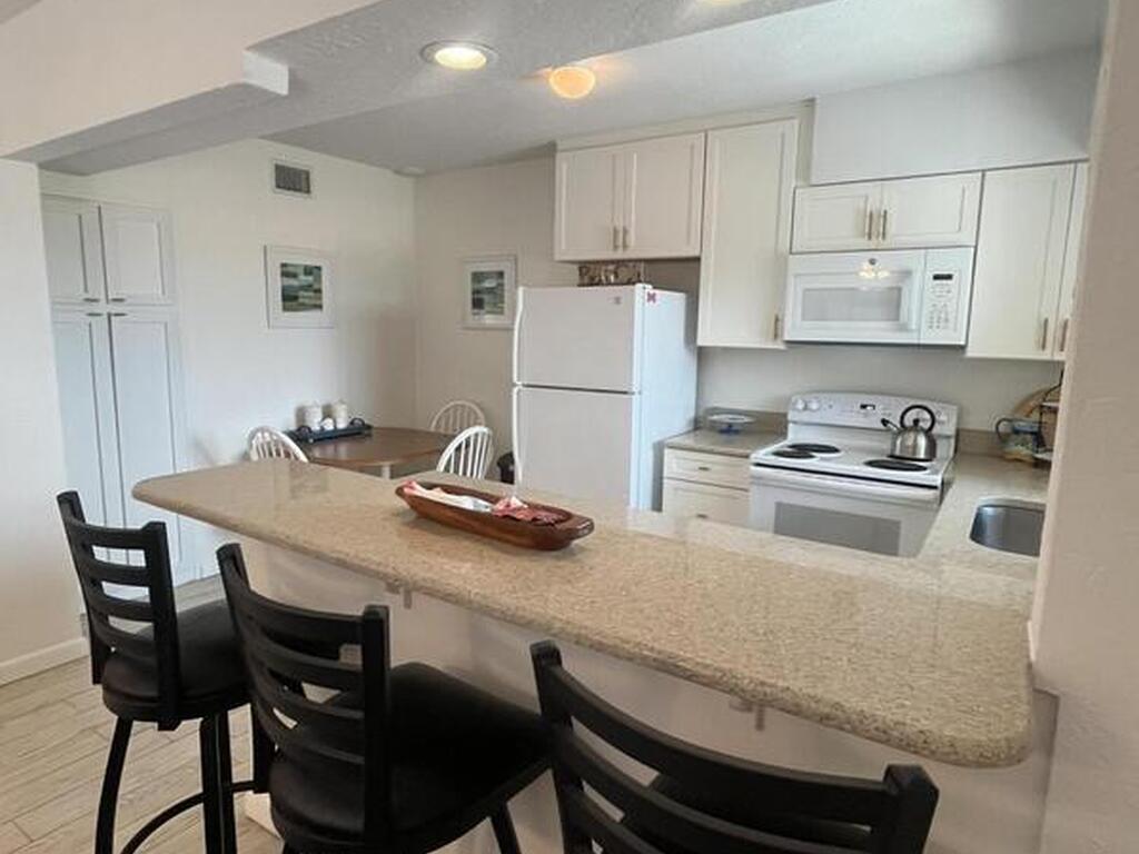 22 Tulip Avenue, Cocoa Beach, FL 32931