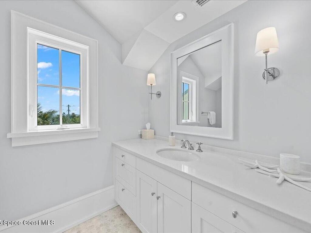 5525 Jimmy Buffett Mem Highway, Melbourne Beach, FL 32951