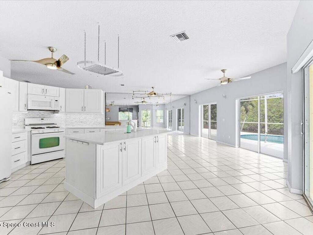 990 Harbor Pines Drive, Merritt Island, FL 32952