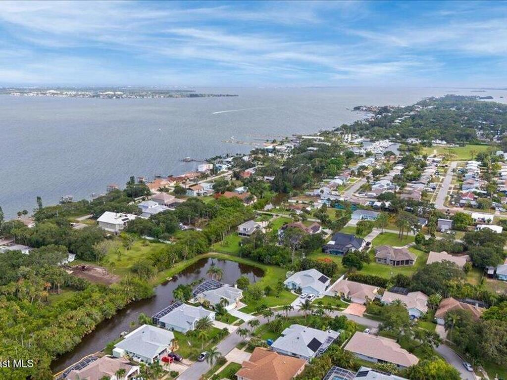 990 Harbor Pines Drive, Merritt Island, FL 32952