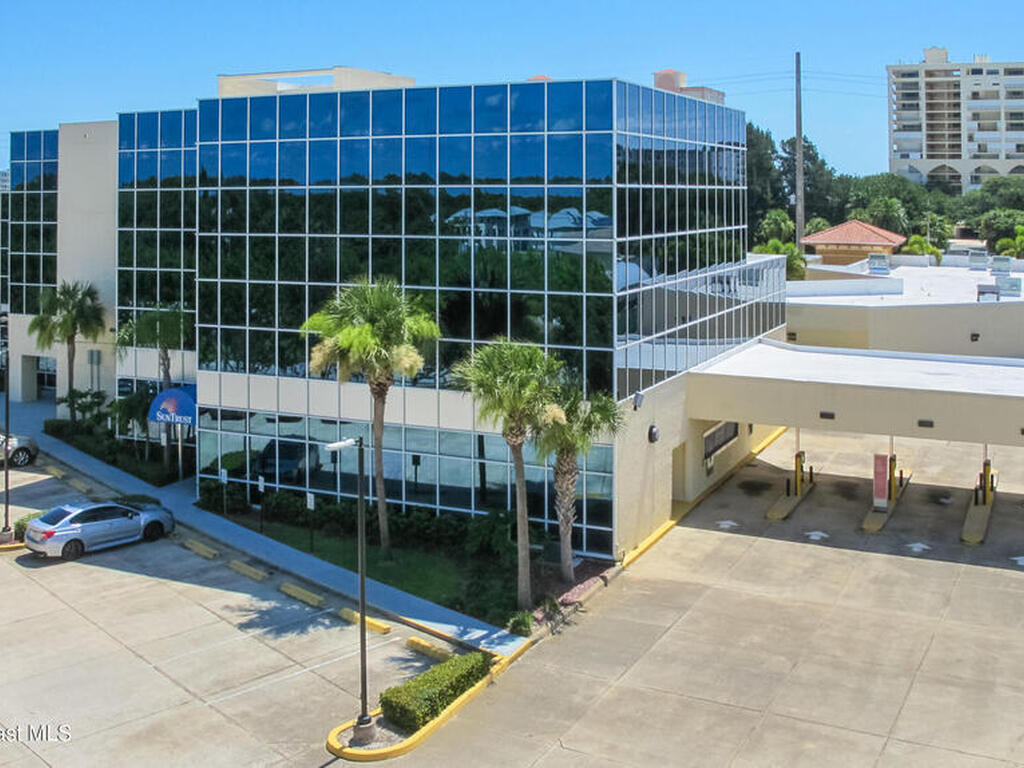 150 Cocoa Isles Boulevard, Cocoa Beach, FL 32931